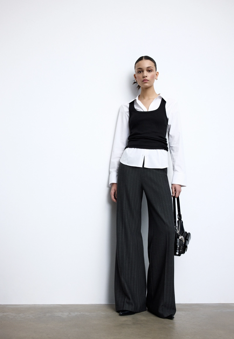 Легкие нарядные брюки