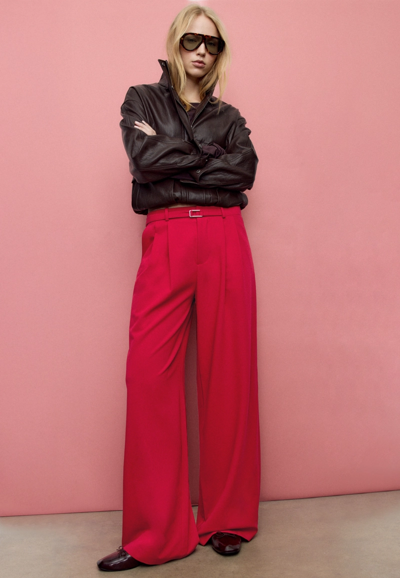 Широкие брюки с пряжкой