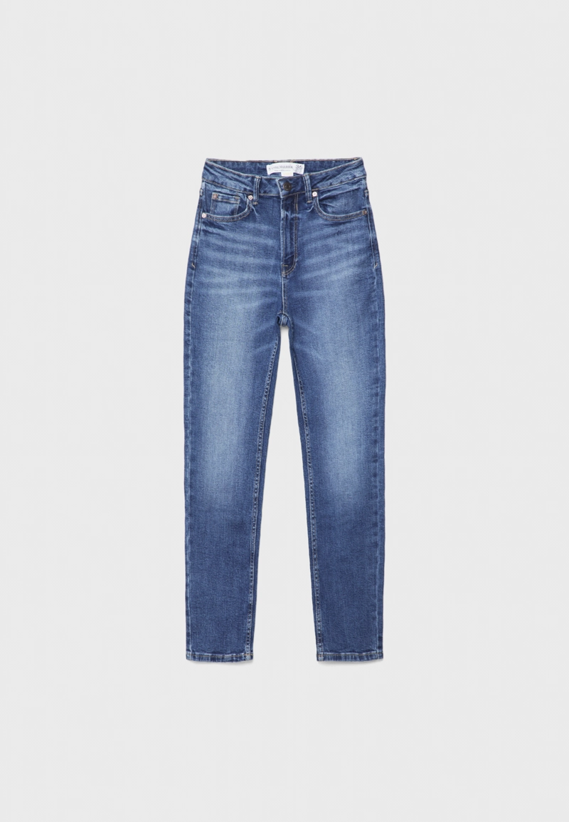 D10 Джинсы mom зауженного кроя