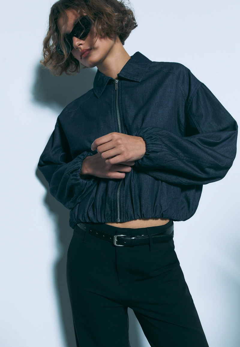 Прямые струящиеся брюки с поясом