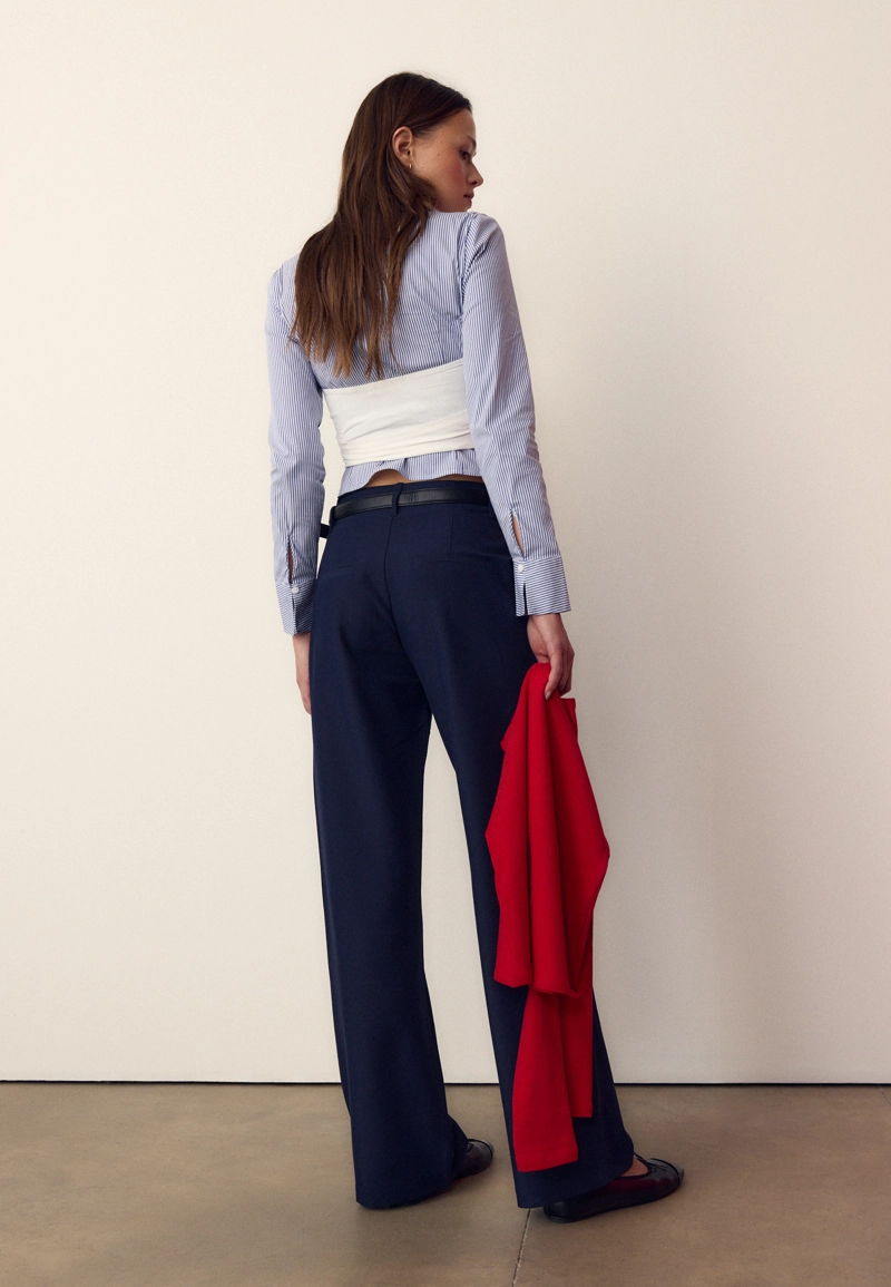 Прямые струящиеся брюки с поясом