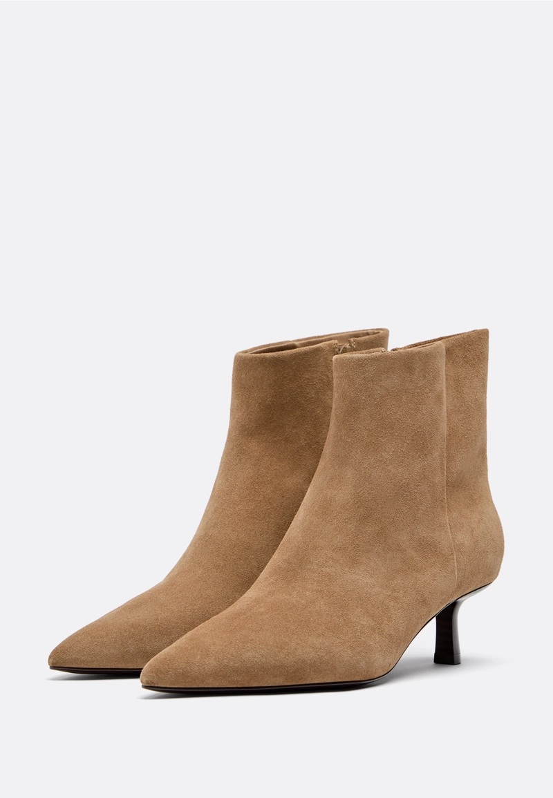 Ботильоны на среднем тонком каблуке из кожи