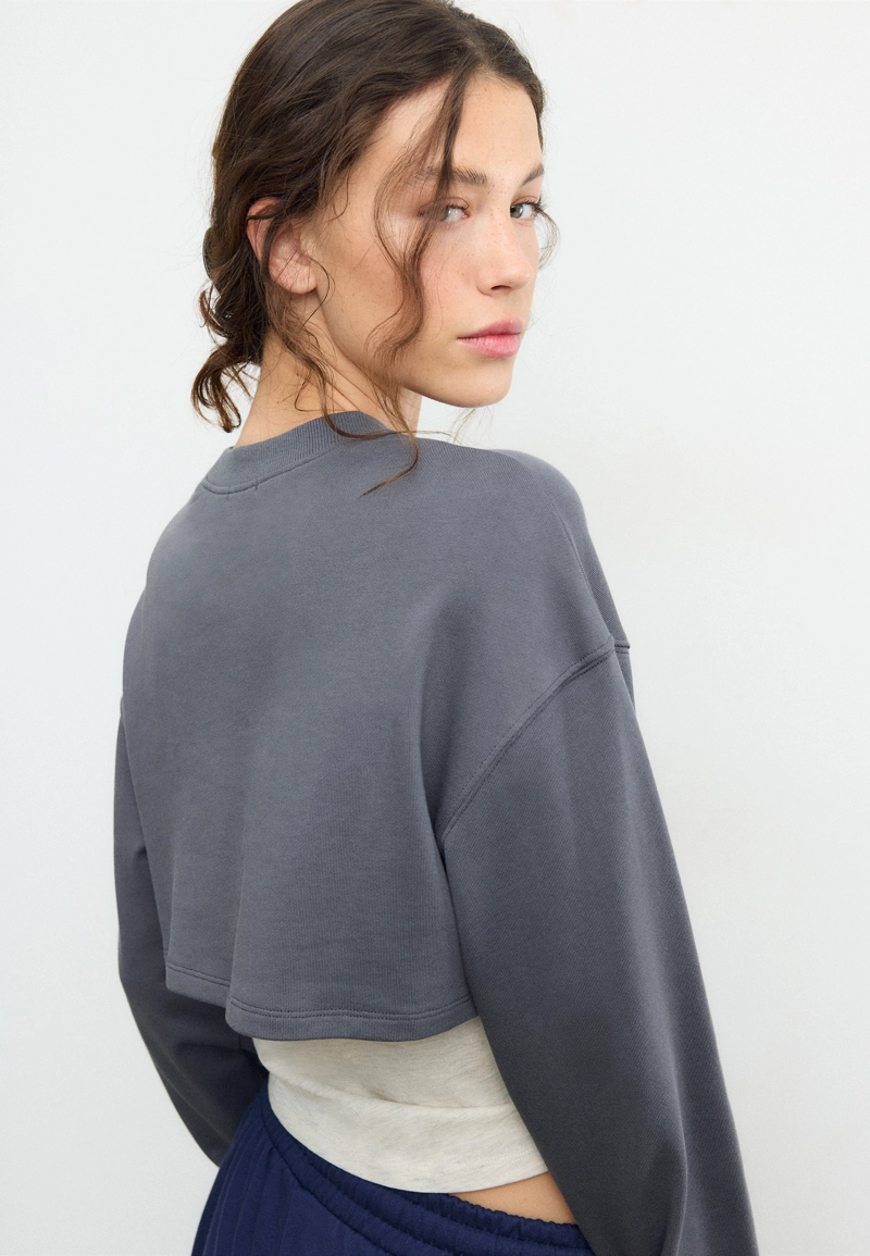 Комбинированная толстовка с вышивкой