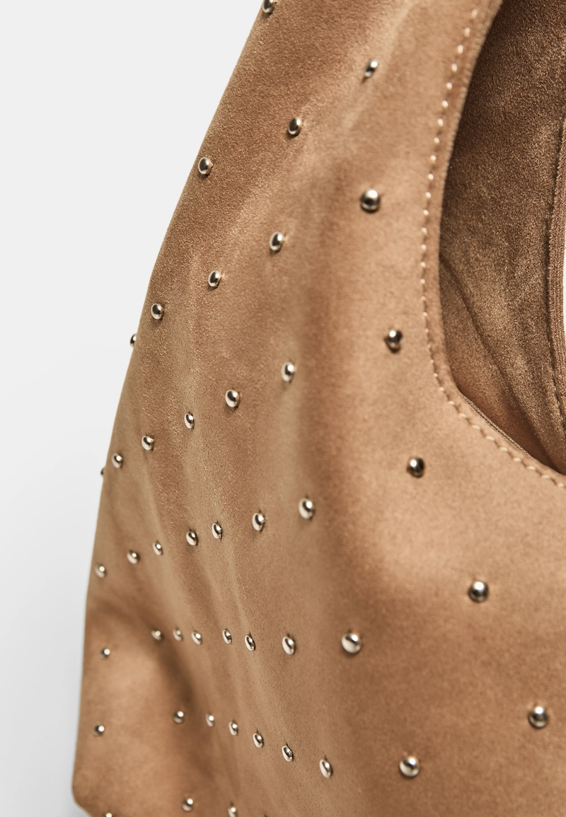 Мягкая сумка на плечо с блестящей отделкой