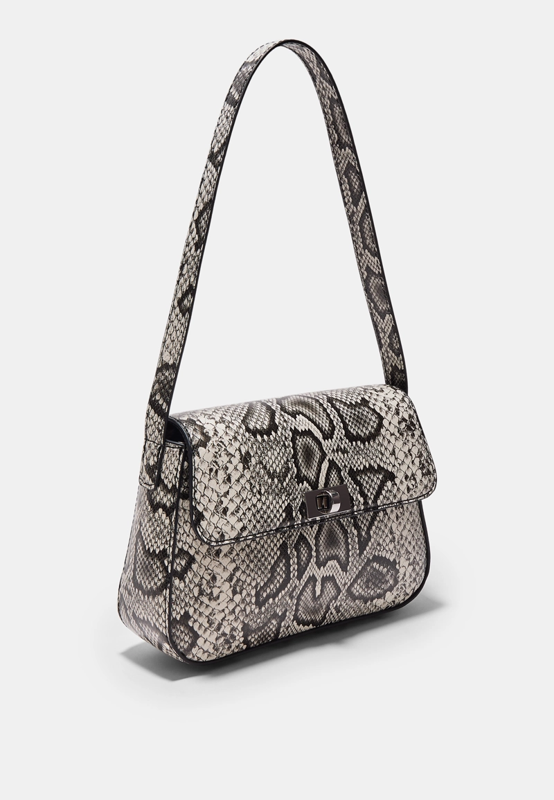 Сумка на плечо с клапаном