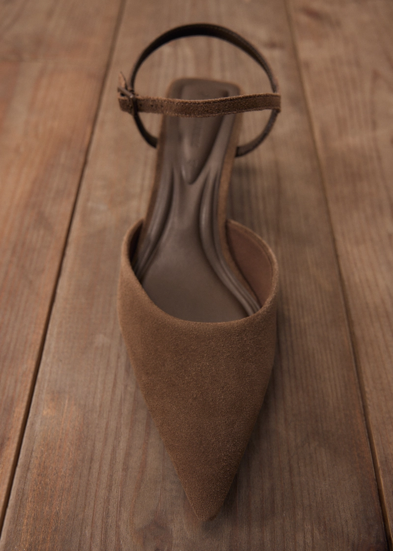 Замшевые туфли kitten heel