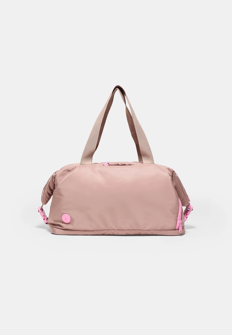 Сумка с контрастной отделкой