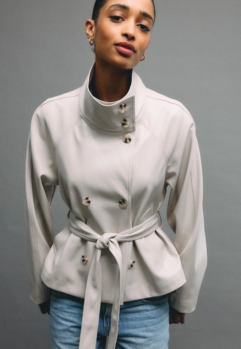 Тренч из искусственной кожи с высоким воротником