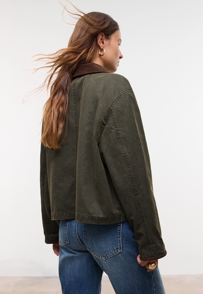 Короткая комбинированная парка с вощеным покрытием