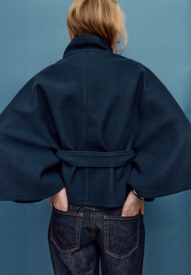 Мягкая куртка-накидка