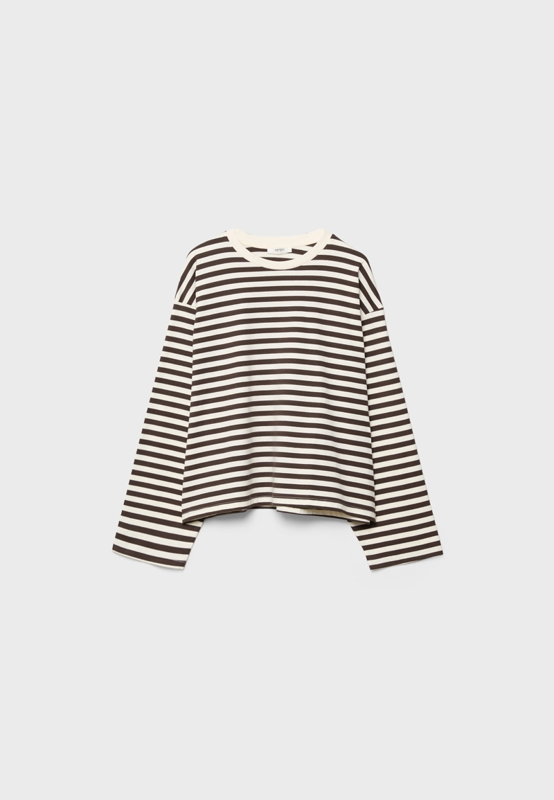 Полосатая футболка с длинными рукавами