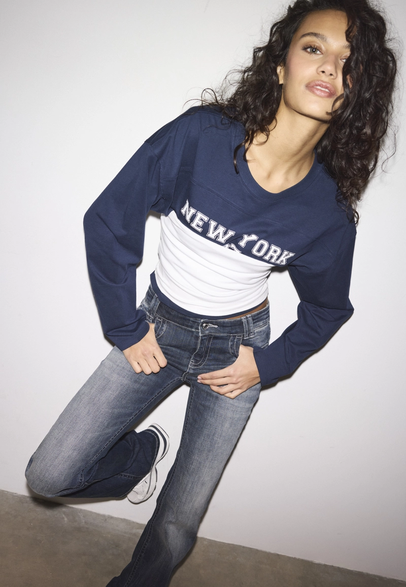 Футболка с принтом и рукавами в стиле кимоно