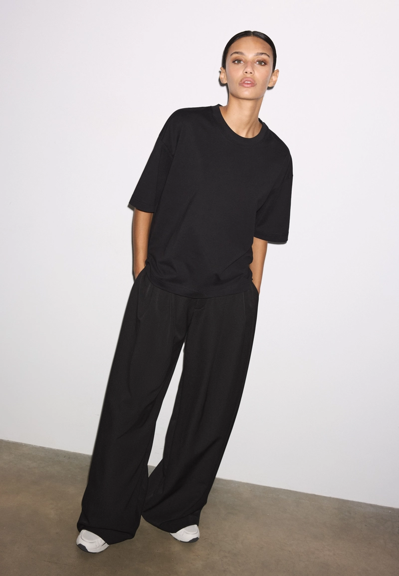 Футболка оверсайз с короткими рукавами