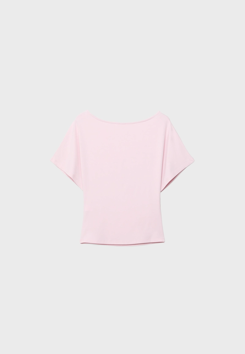 Футболка с вырезом-лодочкой и короткими рукавами