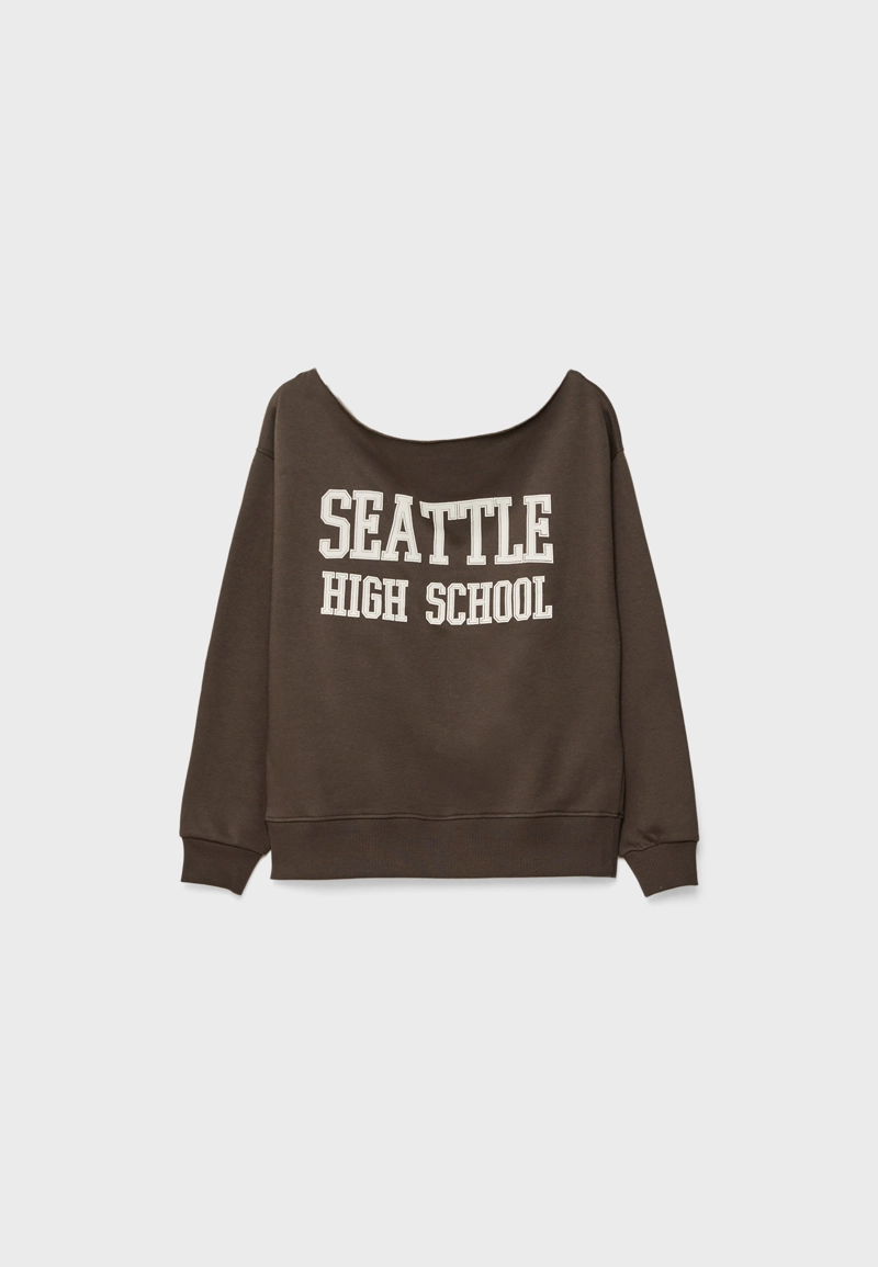 Толстовка с вырезом «лодочка» и принтом