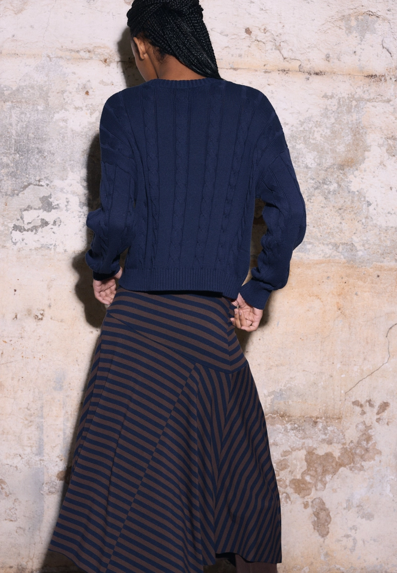 Вязаный кардиган с косами на пуговицах