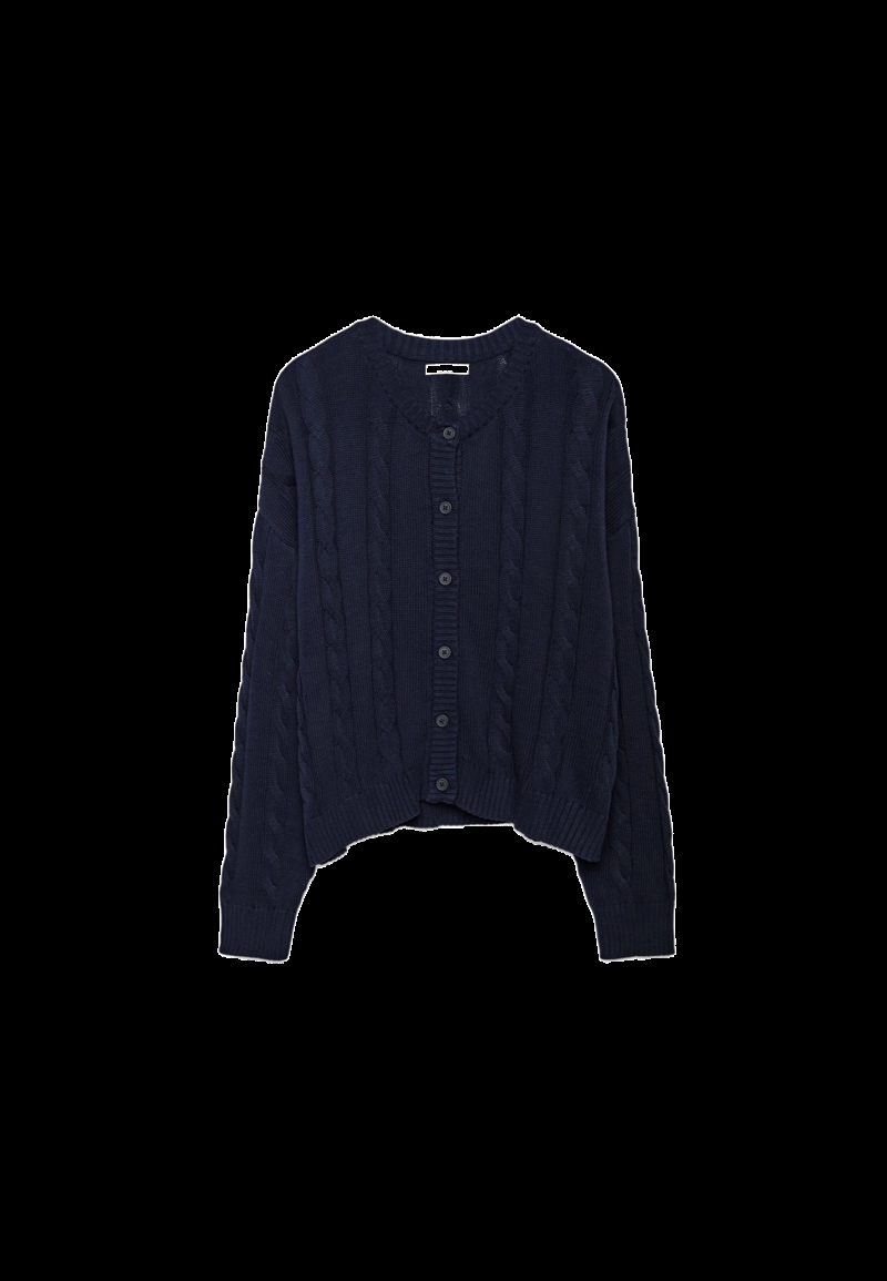 Вязаный кардиган с косами на пуговицах