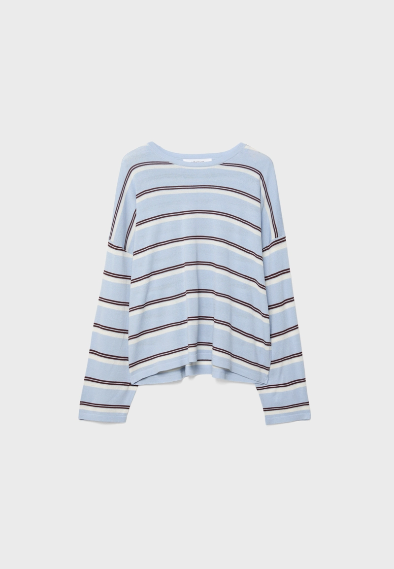 Тонкий трикотажный свитер в полоску