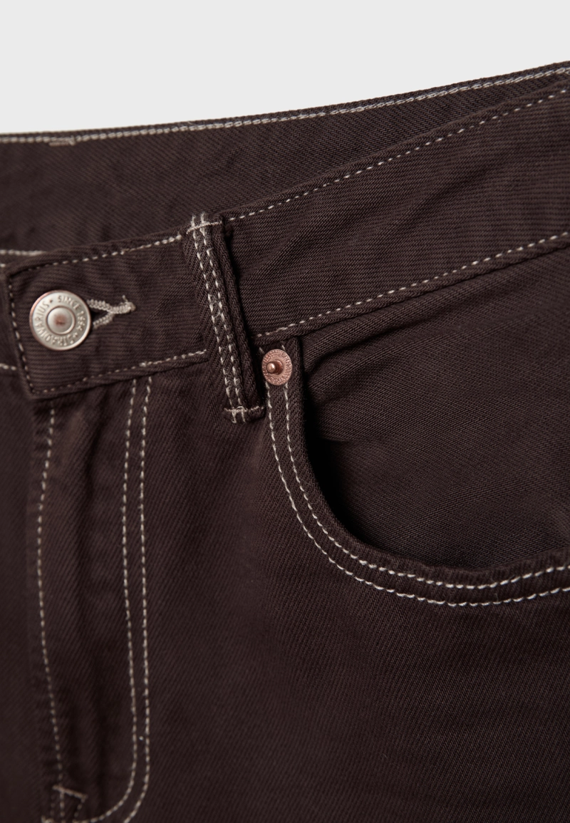 D92 Джинсы прямого широкого кроя