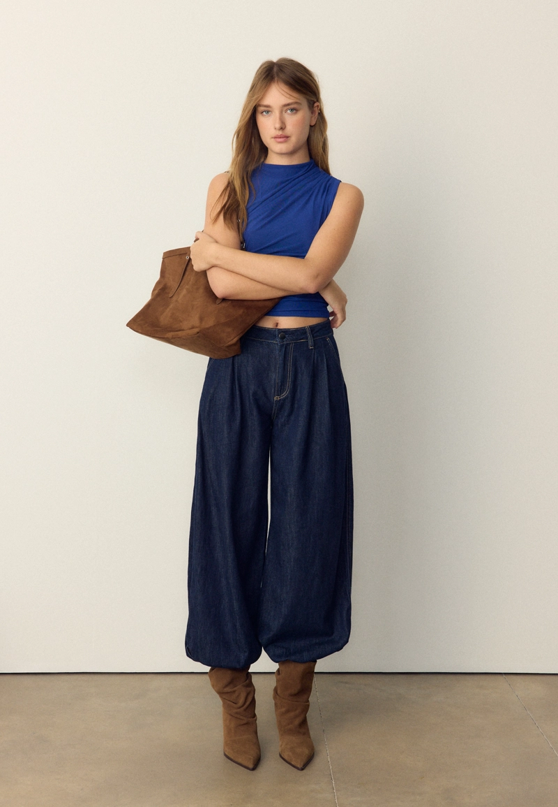 Футболка из присборенной полупрозрачной ткани