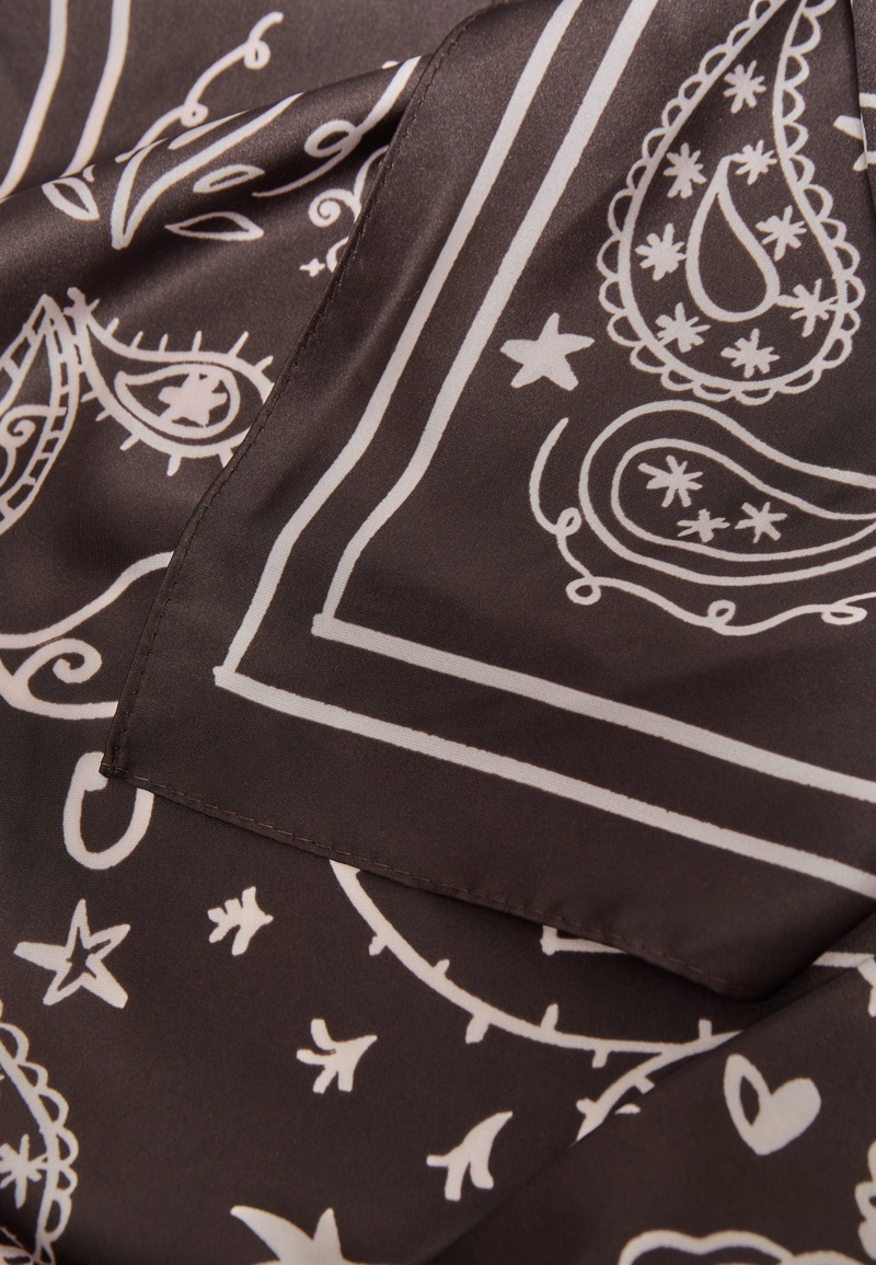 ПЛАТОК С ЦВЕТОЧНЫМ УЗОРОМ «ПЕЙСЛИ»