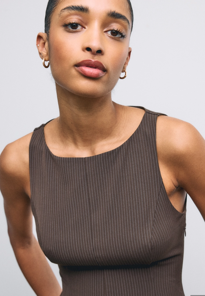 Топ без рукавов с баской