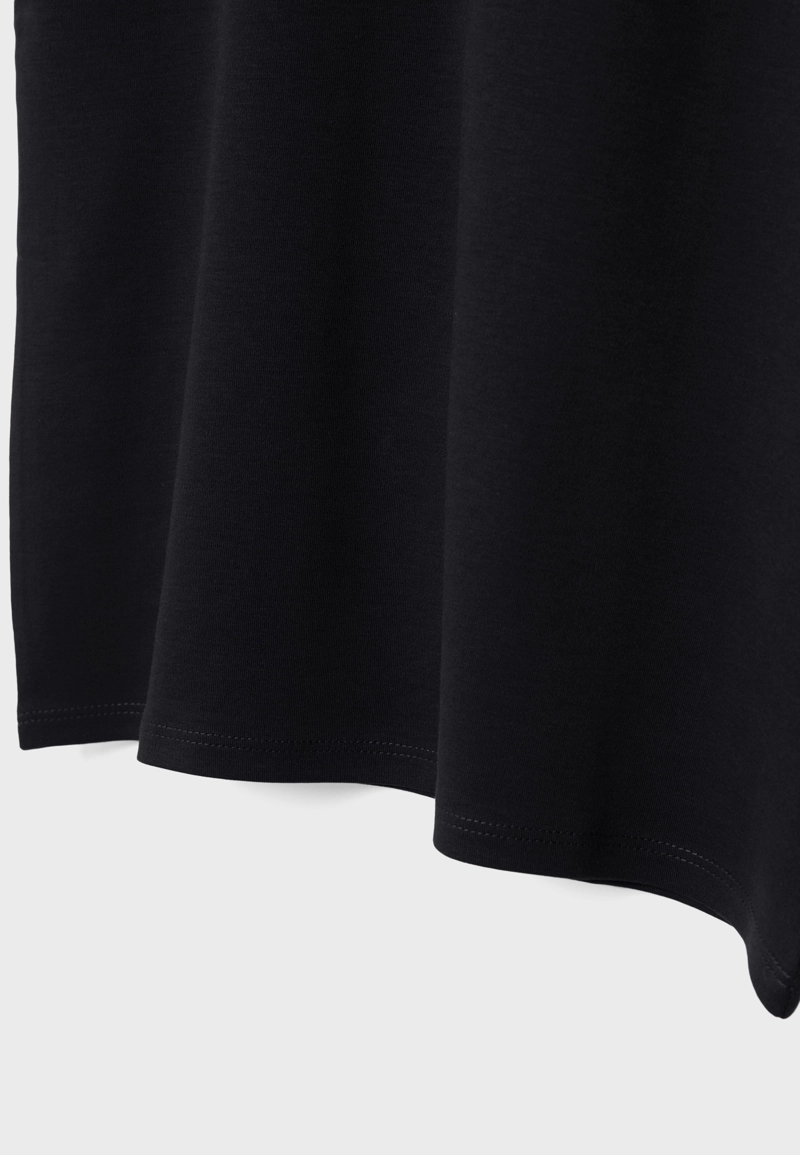 Базовая футболка с подплечниками