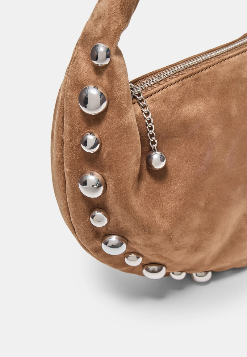 Сумка через плечо с заклепками из искусственной замши