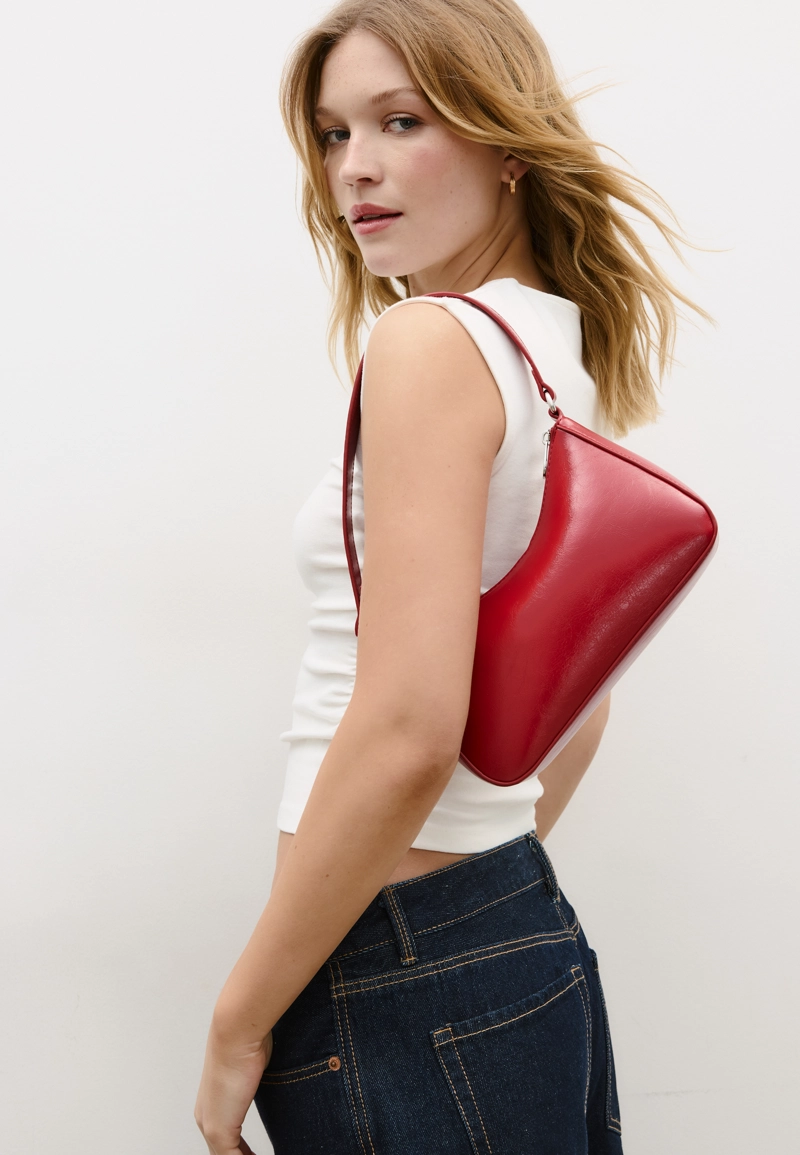 Сумка на плечо с цепочкой