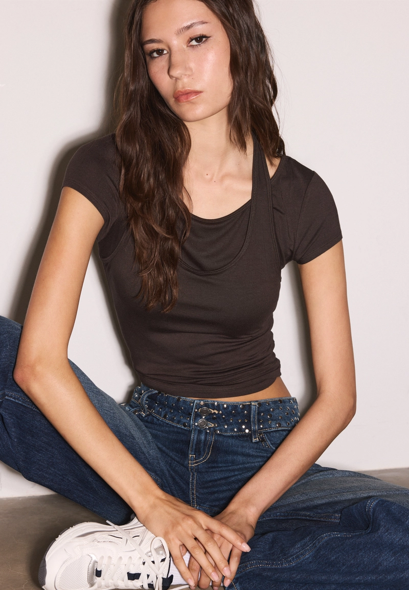 Футболка с короткими рукавами и двуслойным эффектом