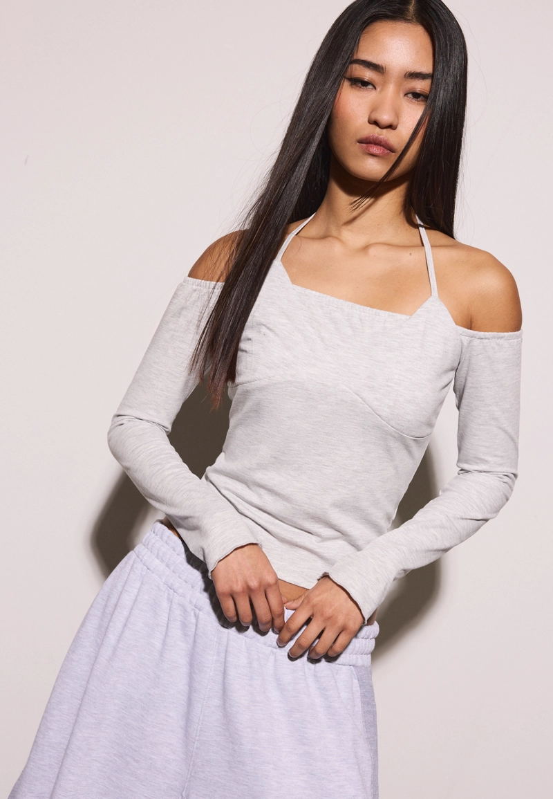 Лонгслив с длинными рукавами и горловиной халтер