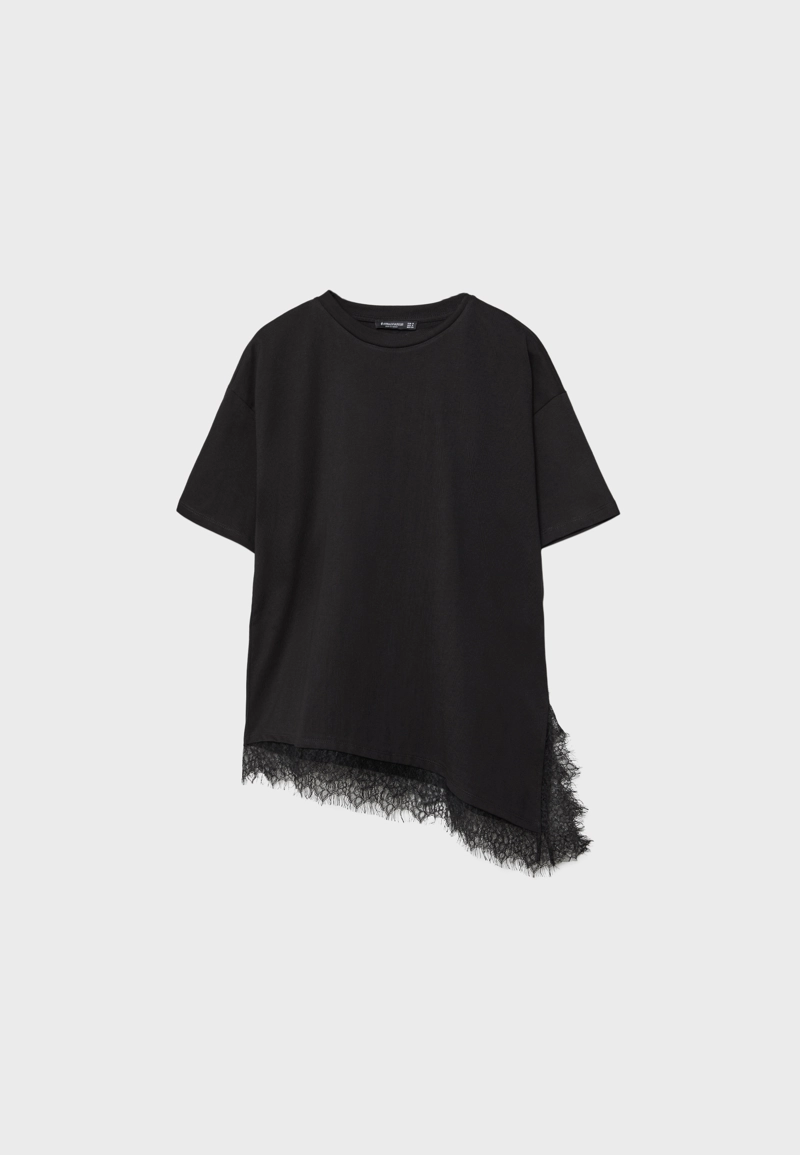 Футболка с короткими рукавами и кружевной отделкой по низу