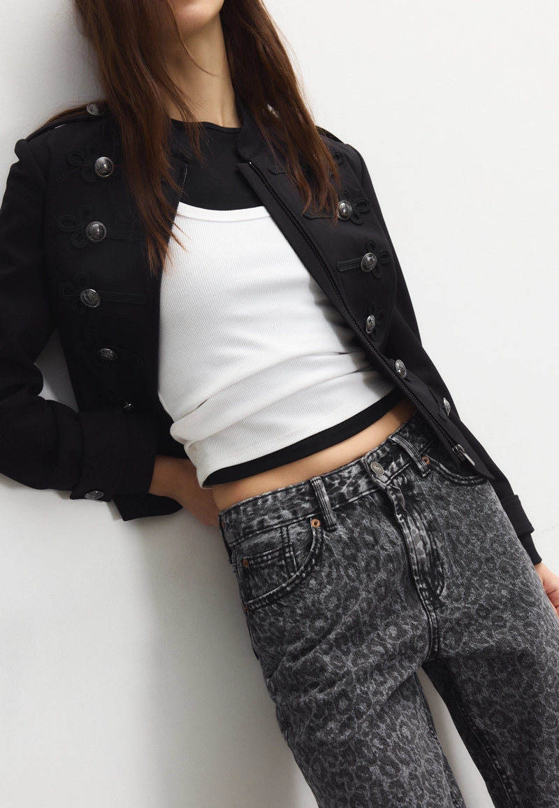 Прямые джинсы с леопардовым принтом