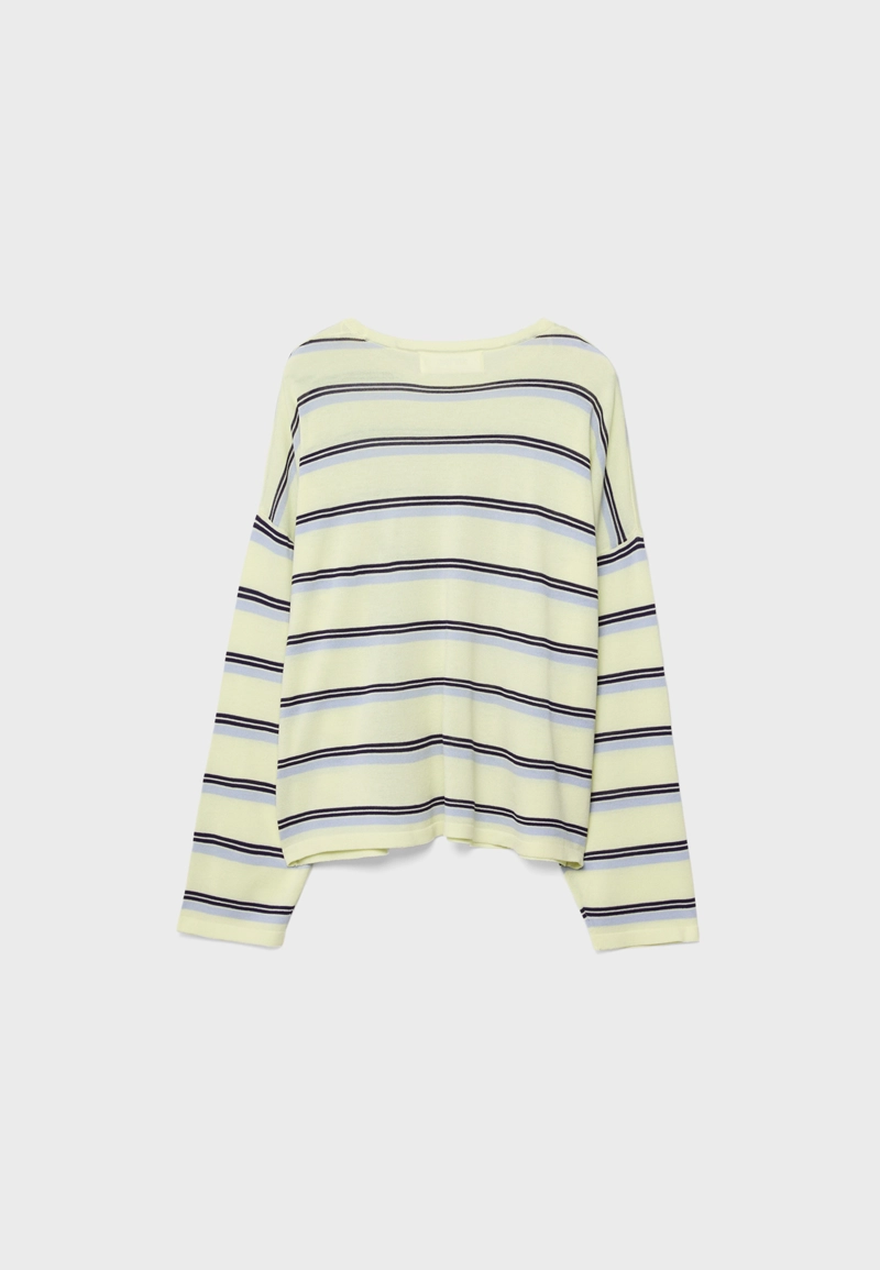 Тонкий трикотажный свитер в полоску