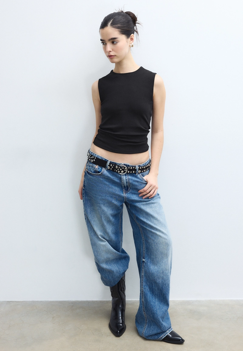 Базовая майка без рукавов