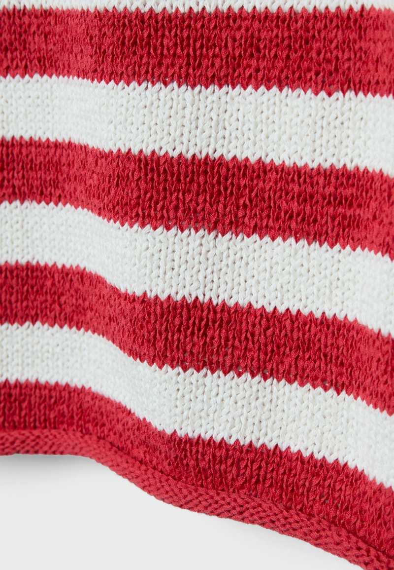 Трикотажный свитер с вырезом-лодочкой