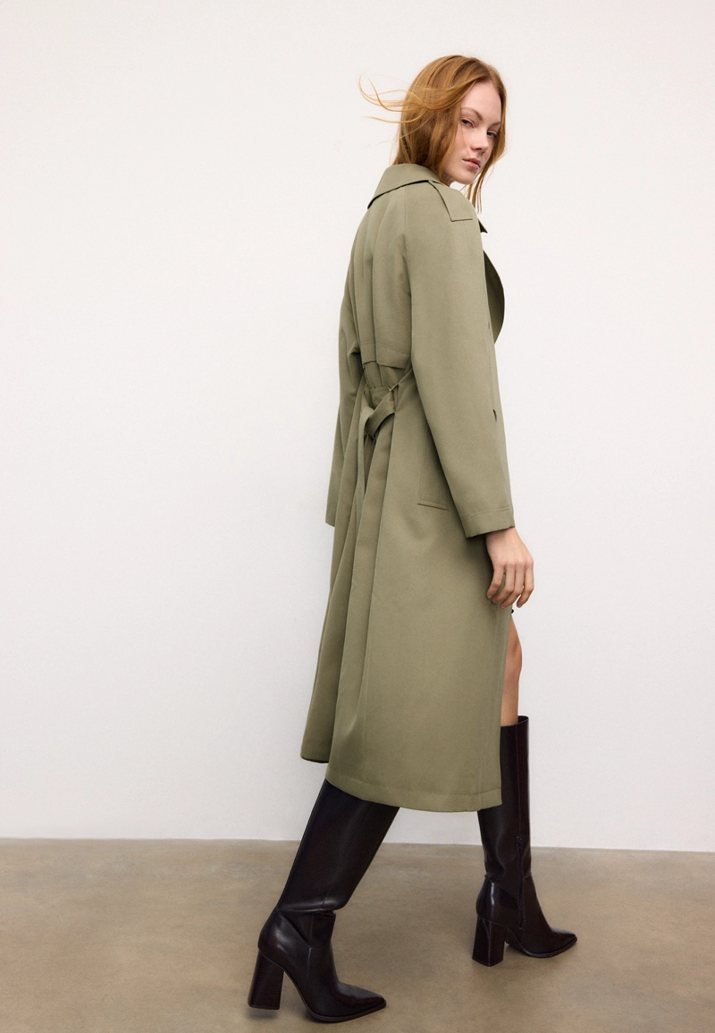 Длинный струящийся тренч