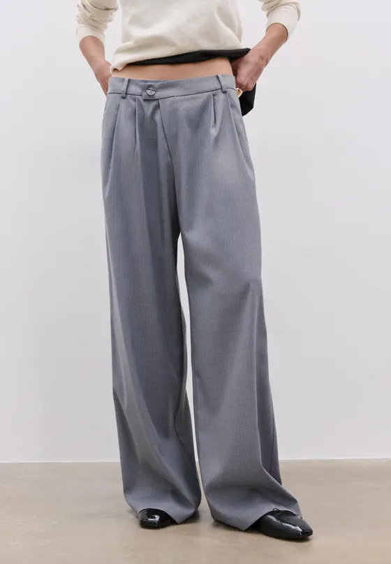 Повседневные брюки в полоску с перекрестной талией