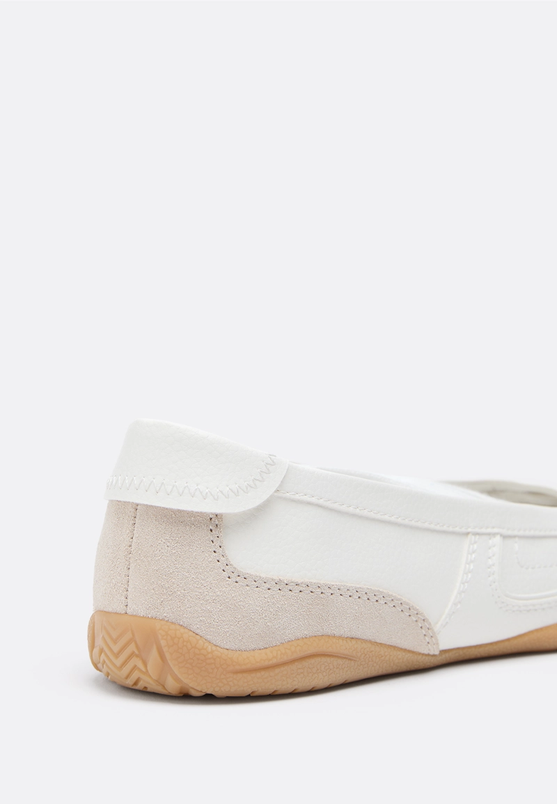 Балетки спортивного типа с завязками