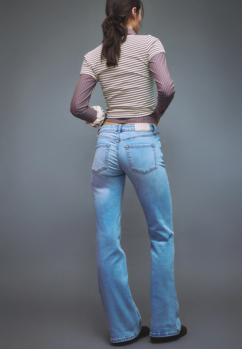 Джинсы D67 зауженные bootcut