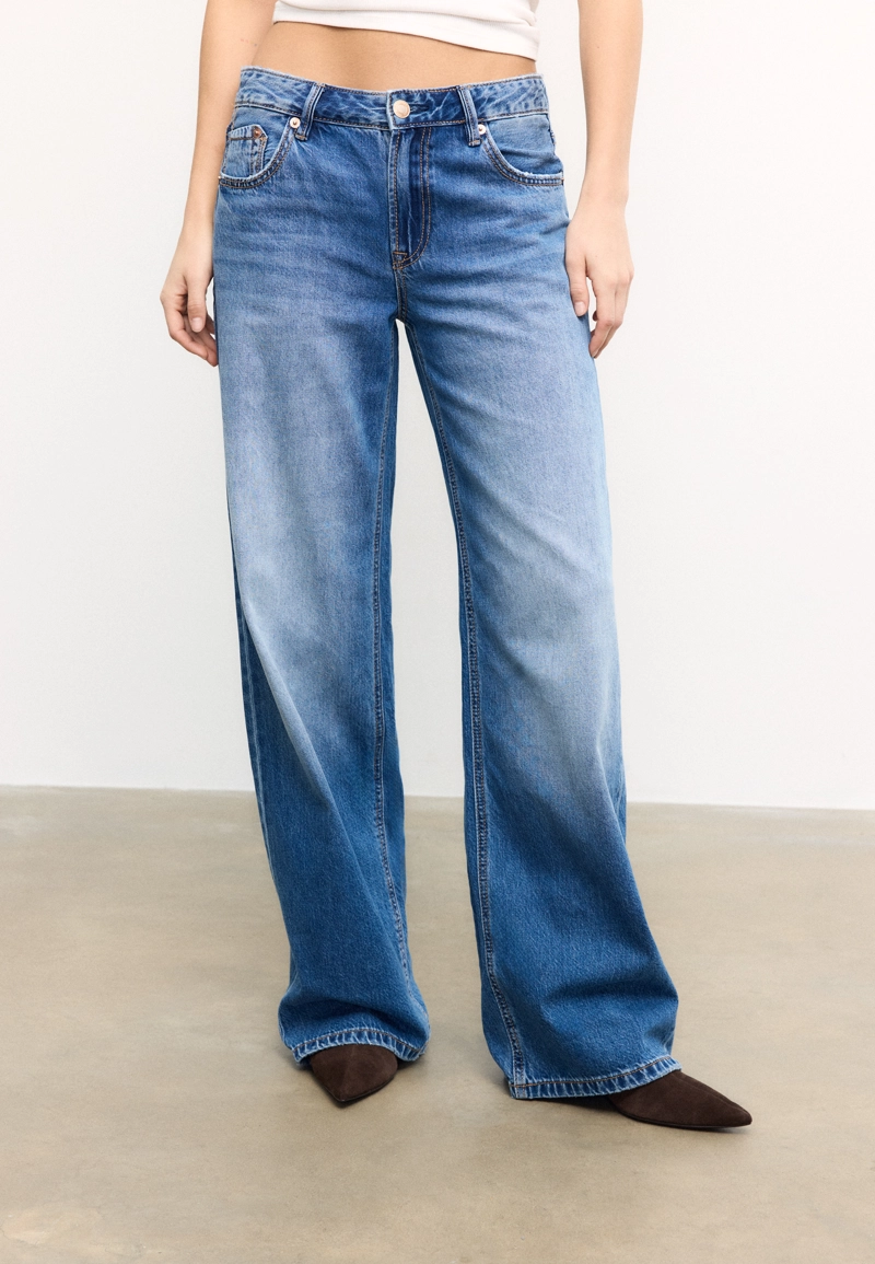 Джинсы D91 с низкой посадкой и широкими штанинами