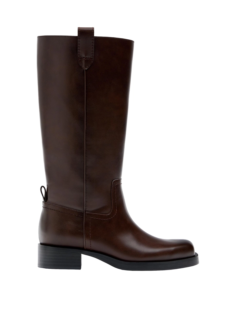 Сапоги на плоской подошве из искусственной кожи