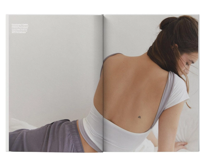 Футболка с открытой спиной