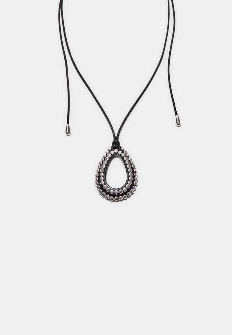 Ожерелье с подвеской на шнурке