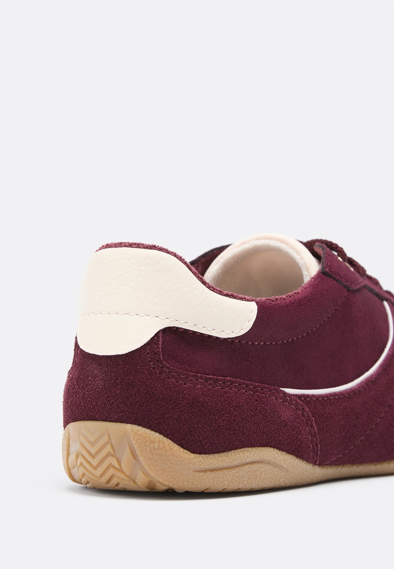 Кеды на тонкой подошве с кожаными деталями