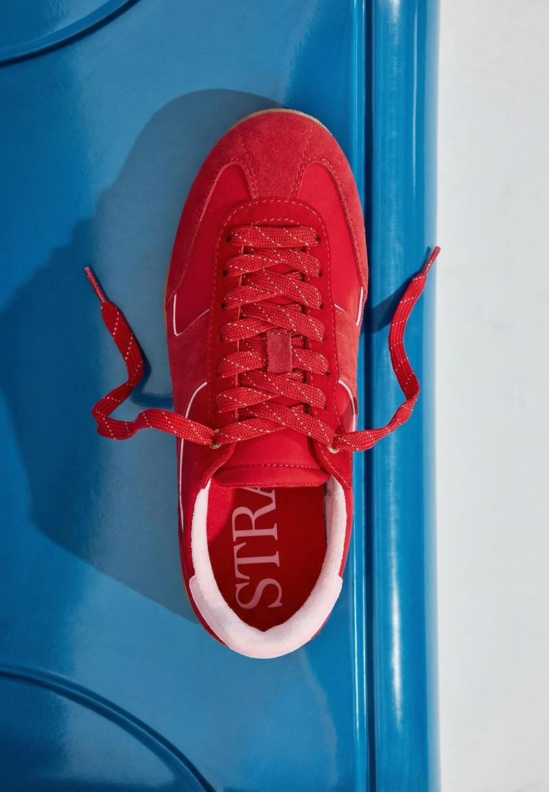 Тапочки на тонкой подошве с кожаными деталями