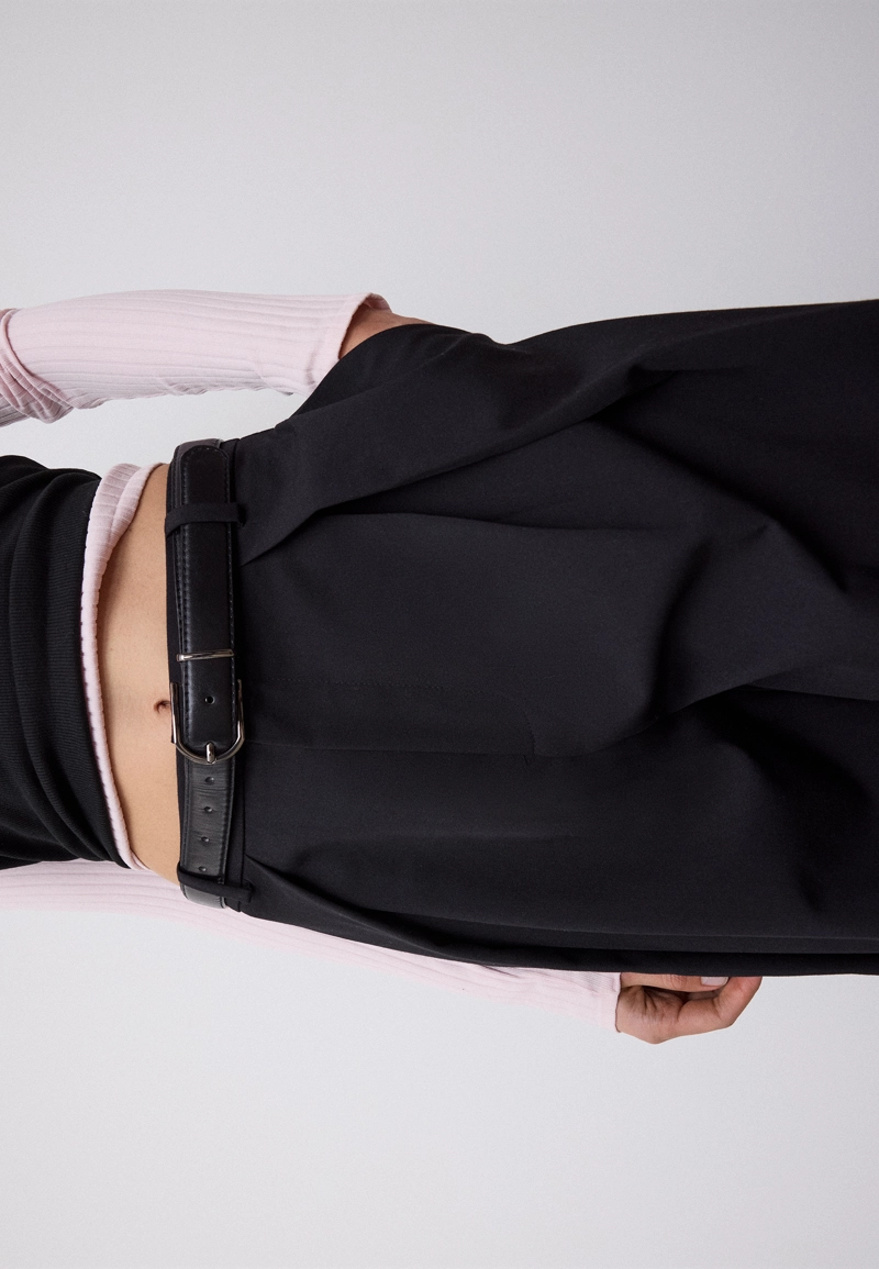 Брюки с макси-защипами и поясом