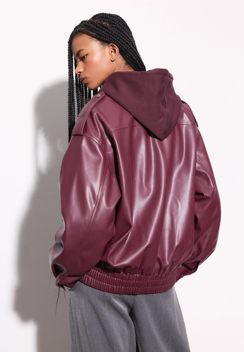 Объемная байкерская куртка из искусственной кожи