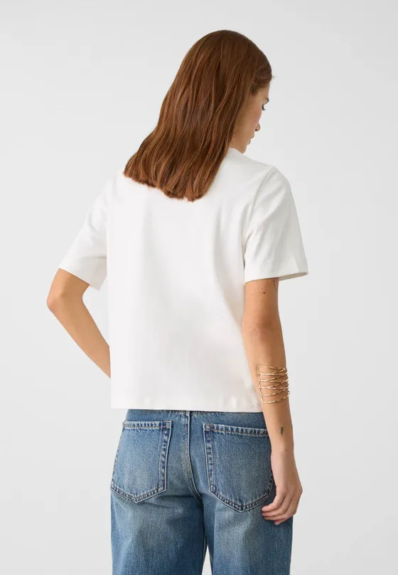 Базовая футболка классического кроя из плотной ткани