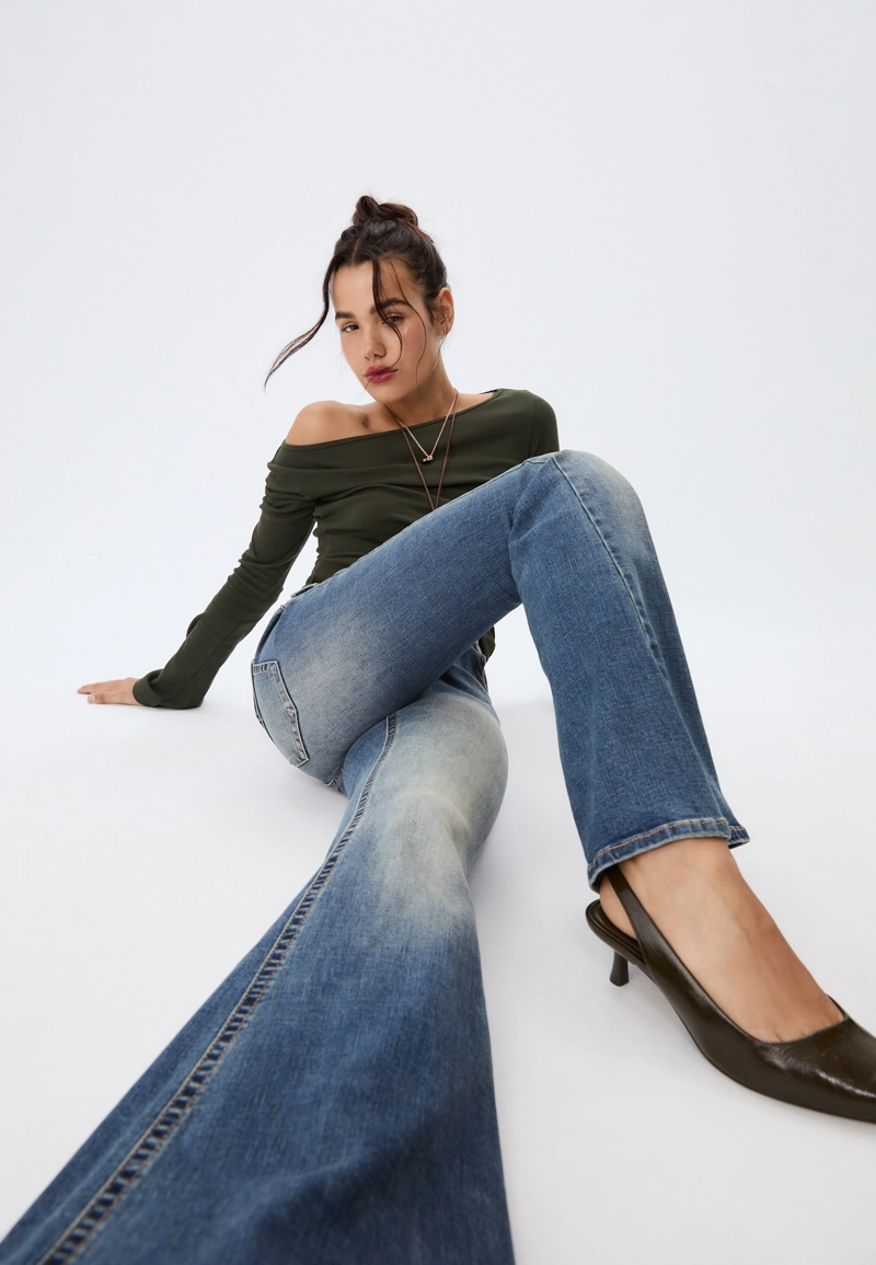 Расклешенные джинсы D04 с низкой посадкой